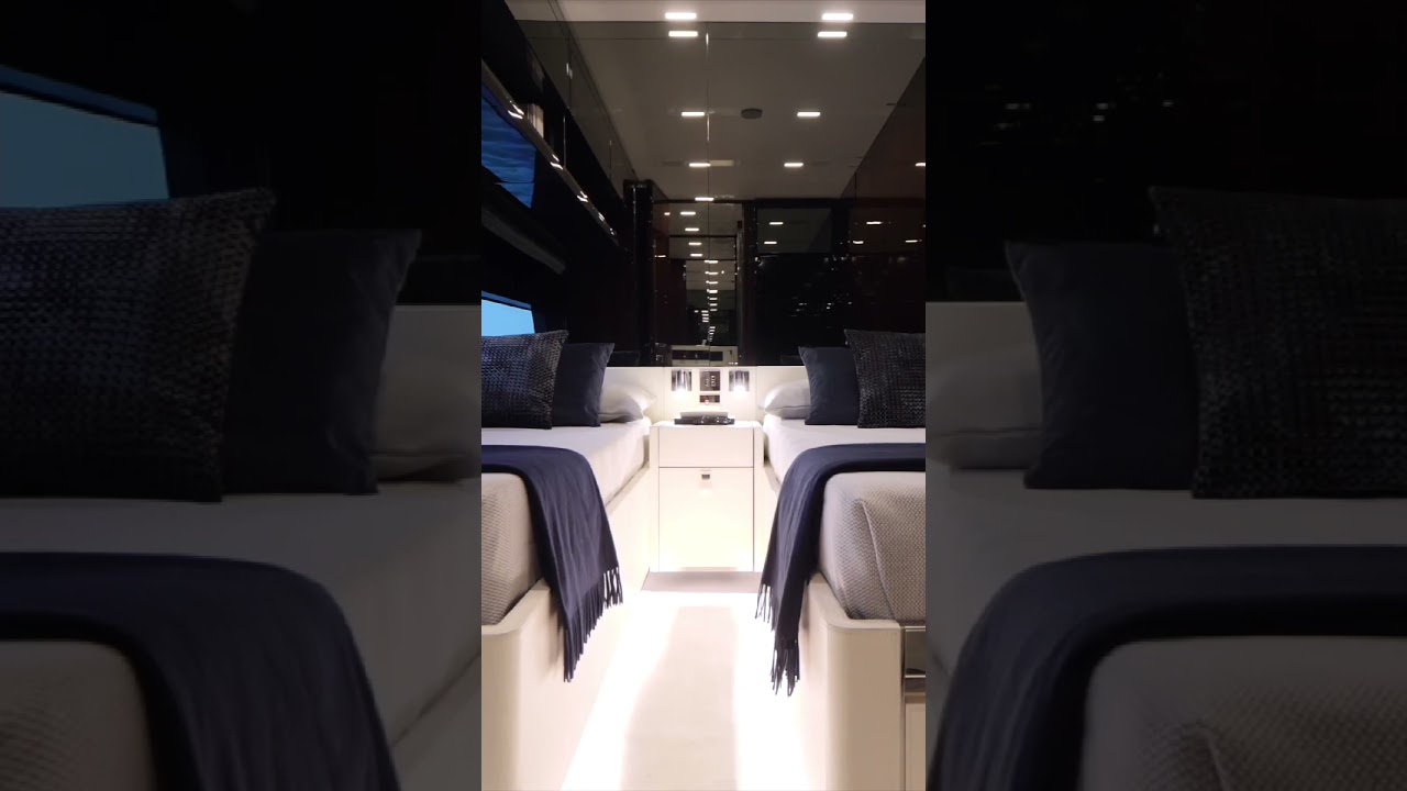 Yacht de lux - Riva 88 'Folgore: Comfort, estetică și amenajare - Grupul Ferretti