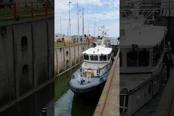 🛥️ Vlissingen Olanda 🇳🇱 SLUICEBOX @TRAVELWITHHUGOF #BOATLOCK #SLUICEBOX #SLUICE #SLUIS
