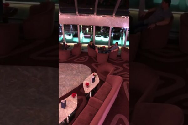 Top Sail Lounge Yacht Club MSC Seaside