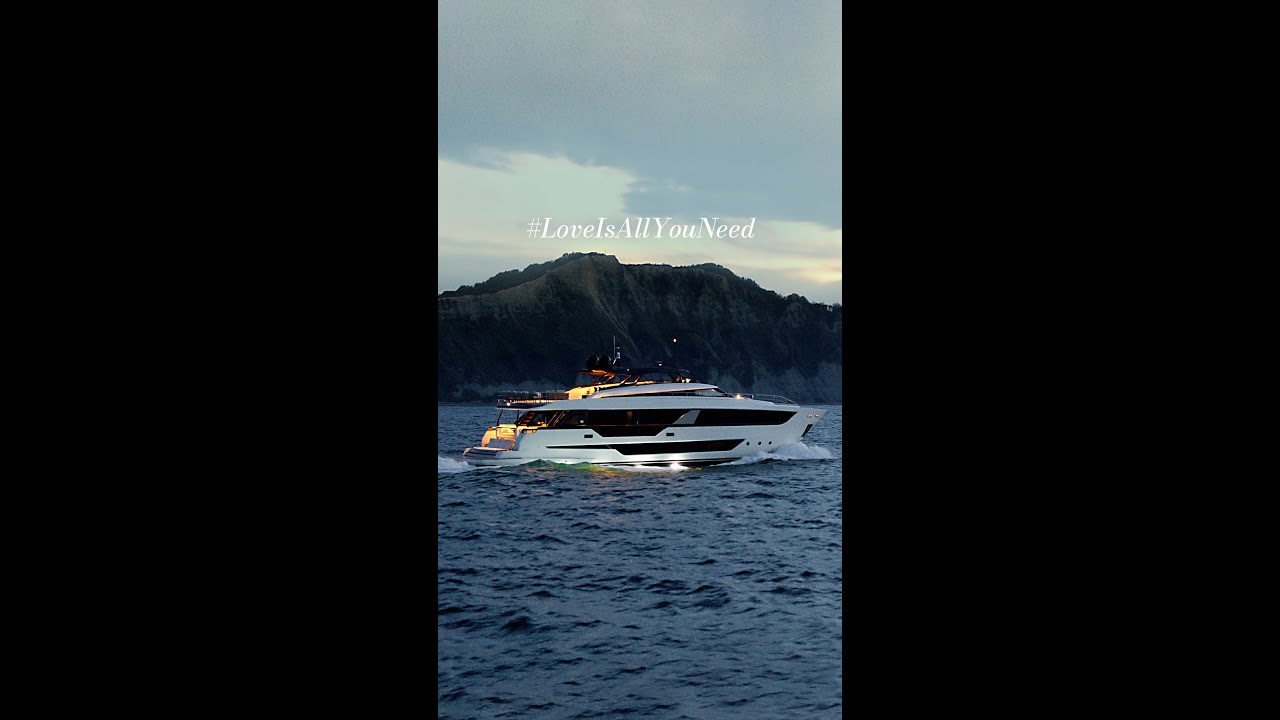 Yacht de lux - #LoveisallyOuneed la bordul Ferretti Yachts - Ferretti Group