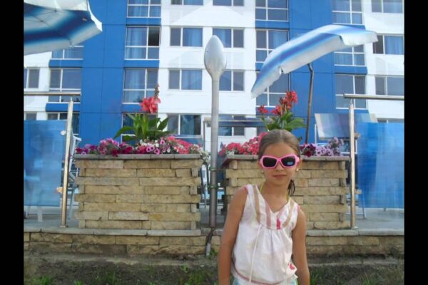 DENI LA MAMAIA