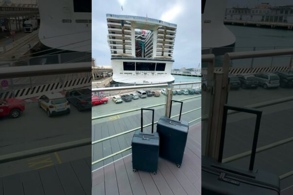 Navigare în stil: MSC Yacht Club Cruise cu bagaj de nivel8 #nivel8 #nivel8Luggage #cruises #Shorts