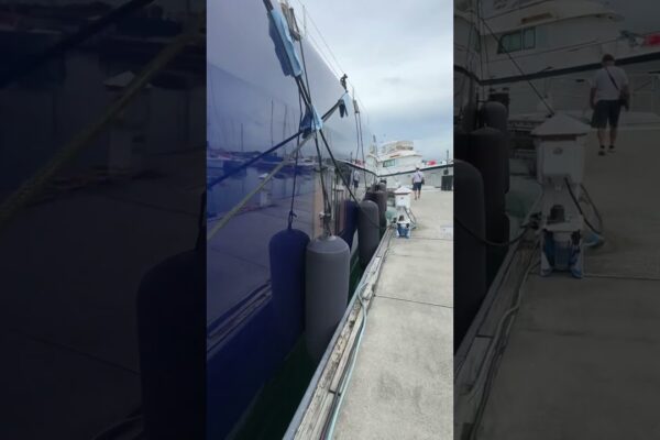 Asta e o mașină de navigare pentru băieți de pisici 80 '!!!!! #BoatingLife