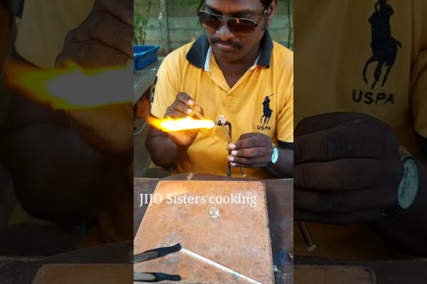 Lucrări de artă de sticlă la VGP Chennai#Pantaloni scurți |