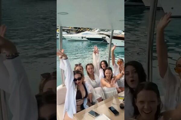 Kemer 🇹🇷🩵🐬 #Rentayachts #RenthyStation #rixoshotels