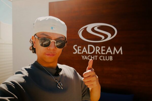 Peste noapte în cea mai mică croazieră din lume