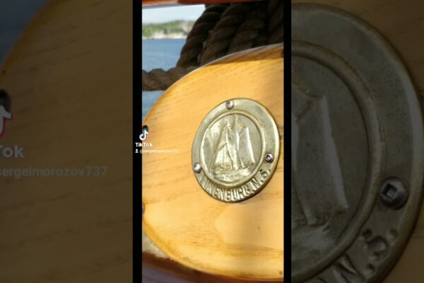 Mix foto Bluenose II