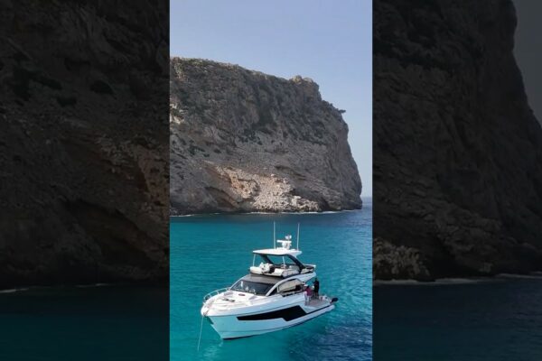 Fairline Squadron 58 - În habitatul natural #BOATLIFE #BOATSCOUK #BOATING #MALLORCA