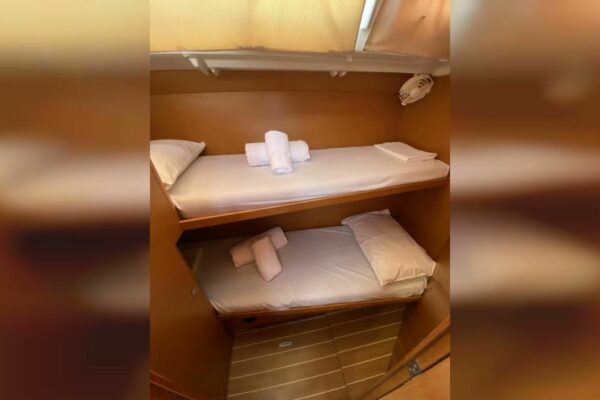 Recenzie: Despre Christianna 12