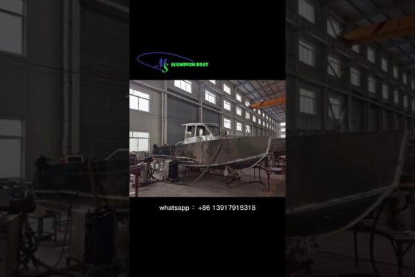 Fabricare profesională de aliajuri din aluminiu, barcă de pescuit de 7,6 metri, cu motor Yamaha de 150 CP