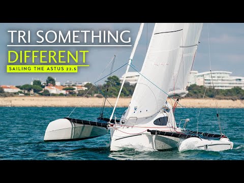 Un Trimaran pliabil rapid și distractiv, cu o întoarcere serioasă: navigăm sportivul Astus 22.5