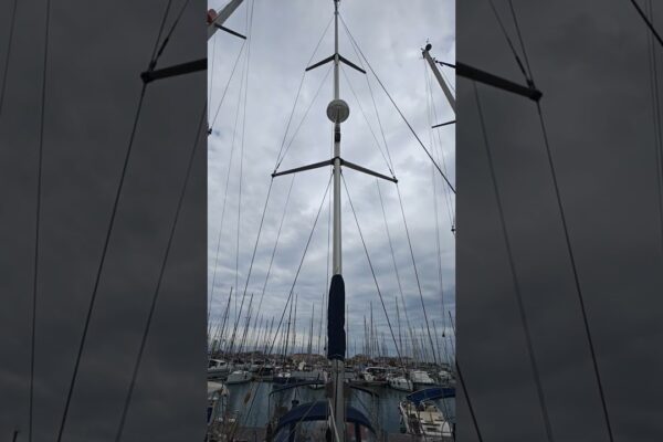 Bavaria 39 Cruiser de vânzare în Grecia. #yachting #yachtforsale #bavarias #bavariayachts