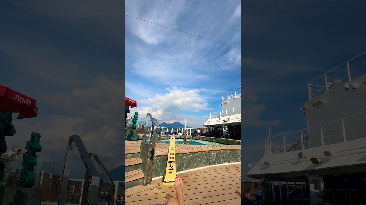 Sun-De-Deck Yacht-Club MSC Seaside la Napoli Port