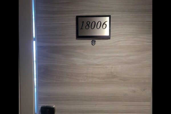 MSC World America - Yacht Club - Camera 18006