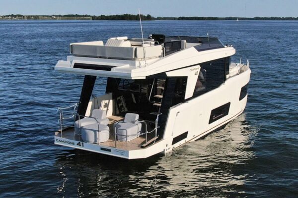 Viață pentru 300 € pe lună XXL Yacht de lux pentru barcă de casă la Berlin! Cobra Yachts Campione 41 Test Drive 2025