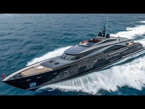 Hugo Boss Yacht: cea mai elegantă mașină de curse pe apă