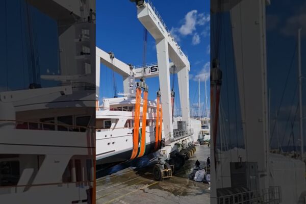 Ridicarea unei vieți: lansarea Mega Yacht!