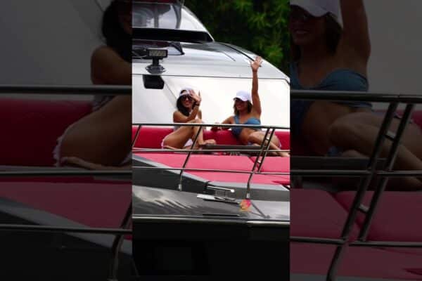 🛥️💎 Yachting în stil - Trăind viața de lux ✨🌴