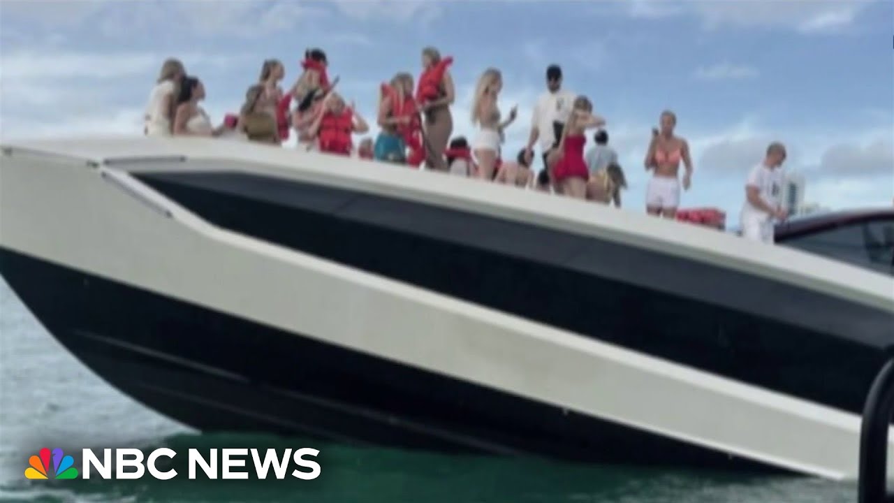 Yacht la pachet cu chiuvete de influenți