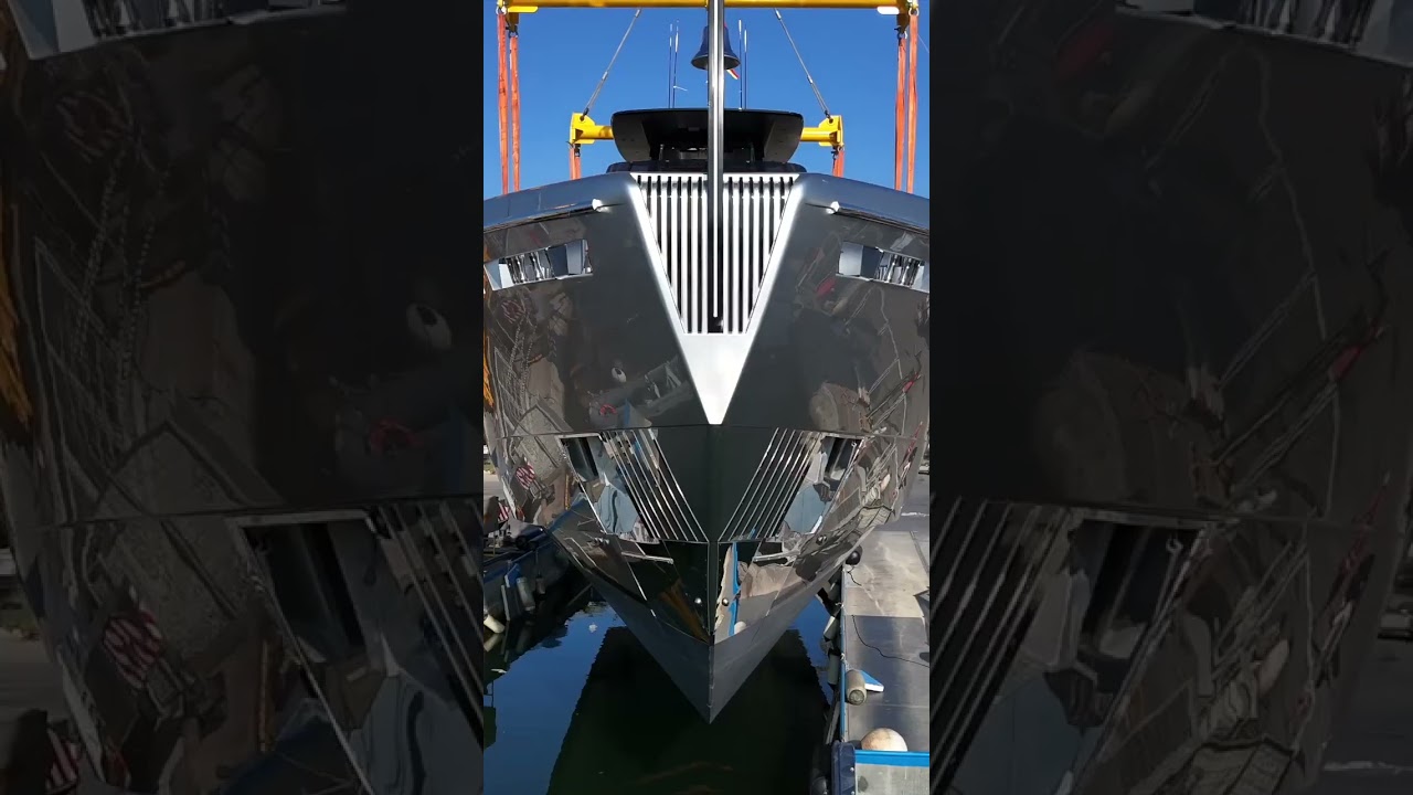 Yachts de lux - Pershing GTX116, lansarea Hull#4 - Ferretti Group
