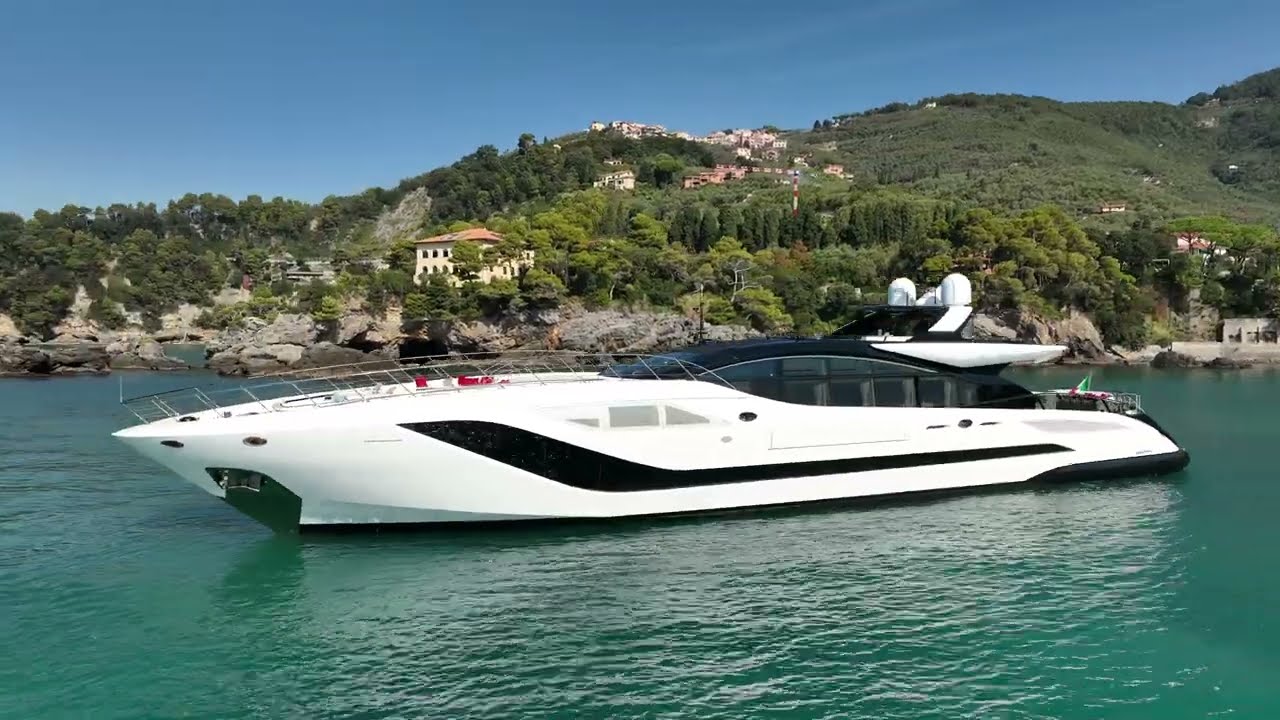 Mangusta 165 Rev | Revoluția | Yachts Mangusta