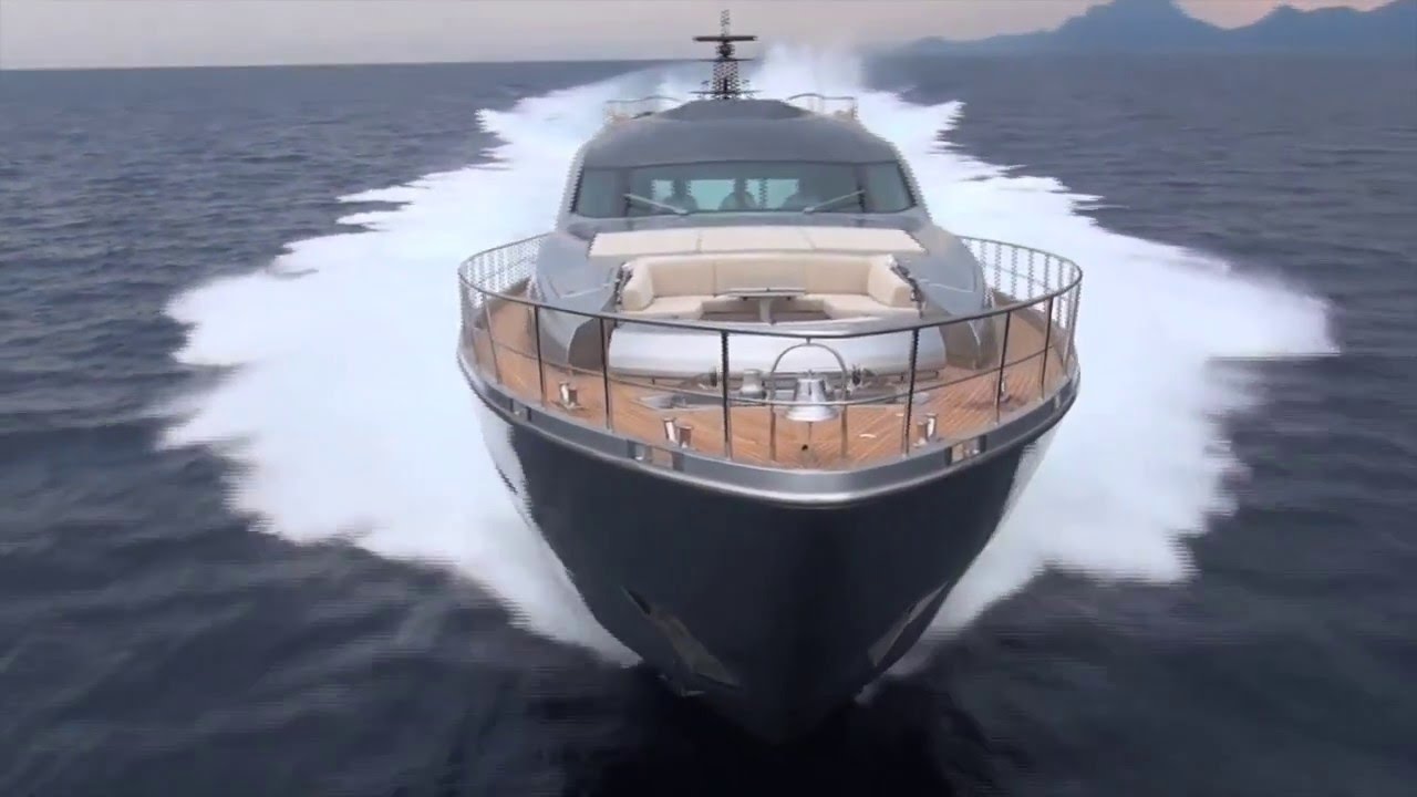 Yacht cu motor de lux - Pershing 108