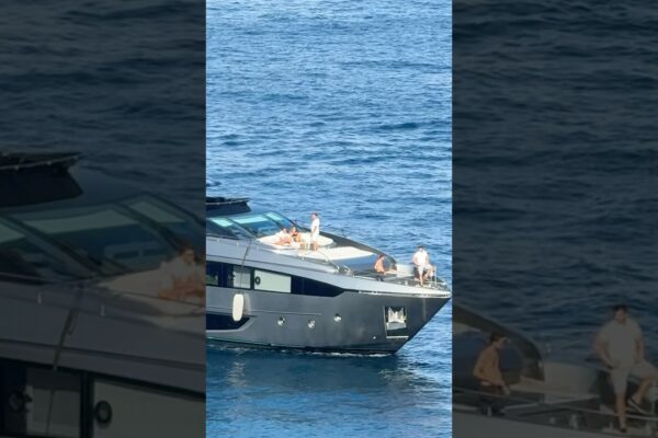 Miliardar care sosesc în Monaco cu iahturi de lux #Summer #Monaco #Harbor #bilionaire #Arrivale