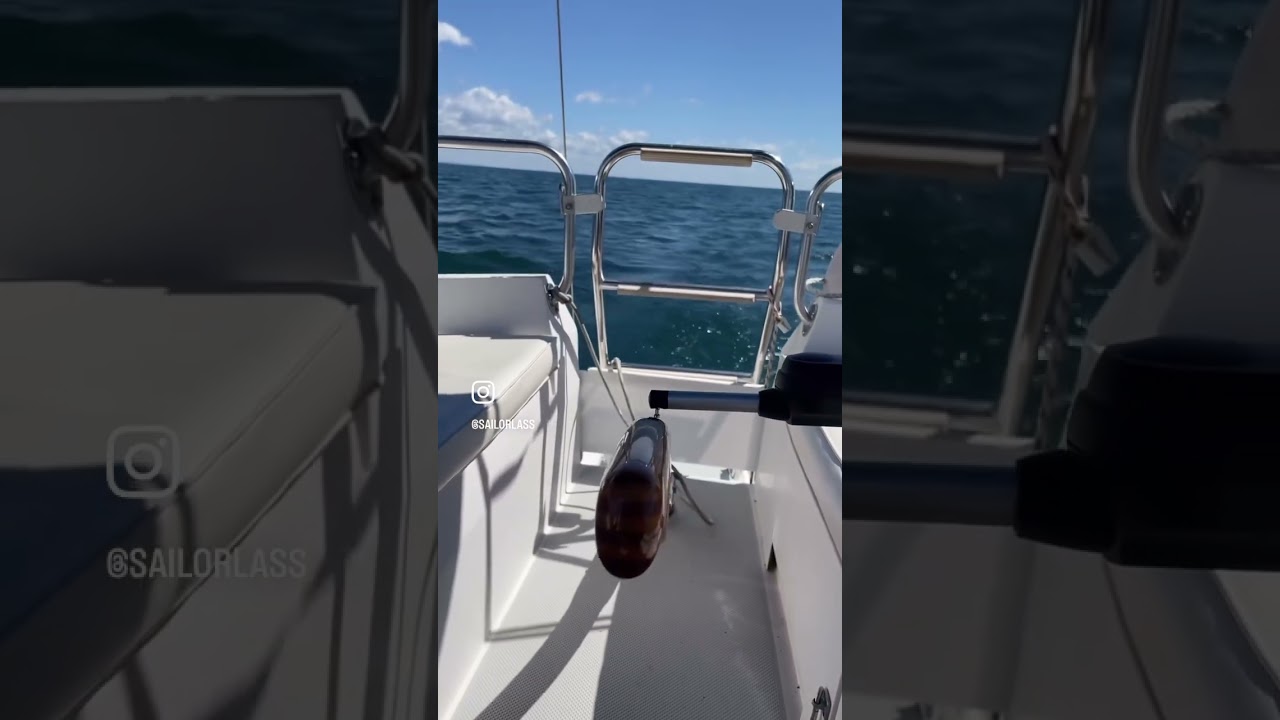 Simrad Tiller Pilot Sailing Lake Ontario pe un Catalina Capri 26 #Catalinasailboat #Simrad #Sshorts