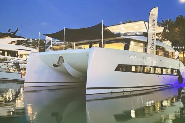 Oceanwalker S60 debutează inovații de ultimă oră la 2025 Singapore Yachting Festival