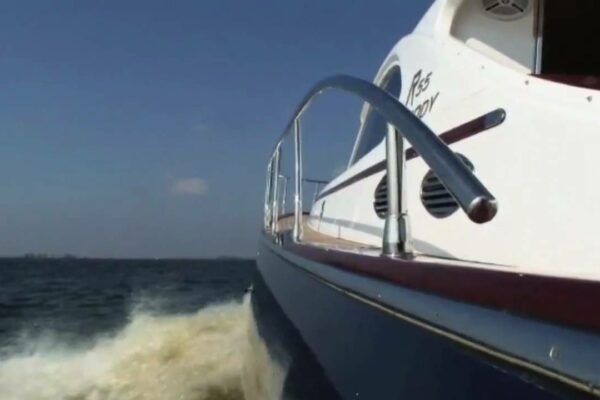 Rapsody 55 noiembrie, Motor Boat & Yachting