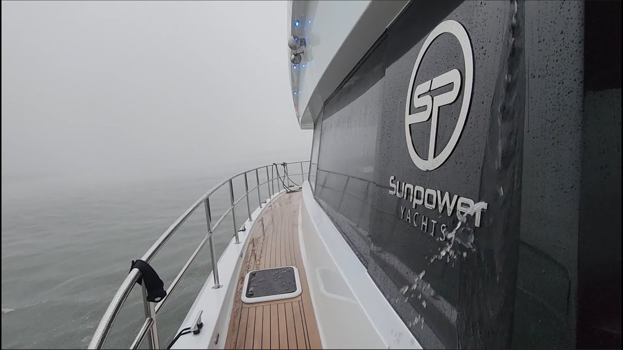 SunPower Yachts 44 | Un iaht electric solar revoluționar care sfidează toate șansele într -o furtună
