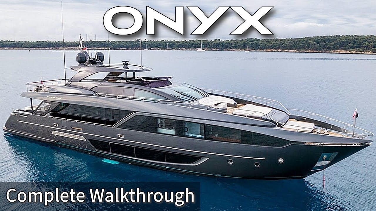 În interiorul iahtului Riva de 11 milioane de dolari! (Onyx 110 'Dolcevita)