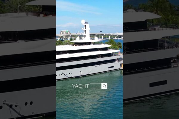 Acesta este cinematografic! Wow! #luxuryyachtlife #luxuryyacht #yachtlife #luxuryboat #boating #yachting