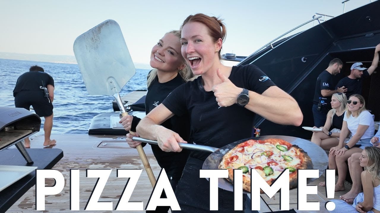 Crew Pizza Night la bordul unui super iaht