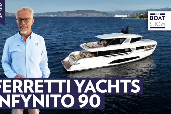 [ITA] Ferretti Yachts Infinito 90 - Superyacht Tour & Review - The Boat Show