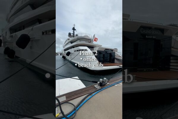 Yacht Club.