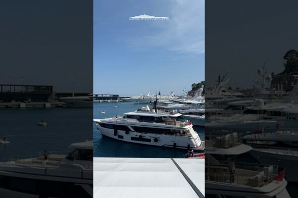 Docking la Yacht Club de Monaco: Superyacht Belle Ile ⚓️