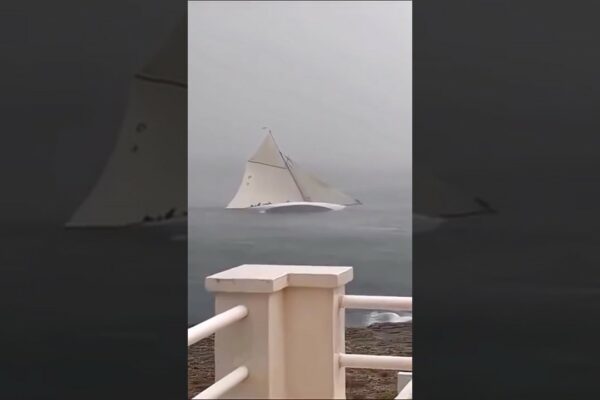 Heartstopping Tuiga Mast Breage