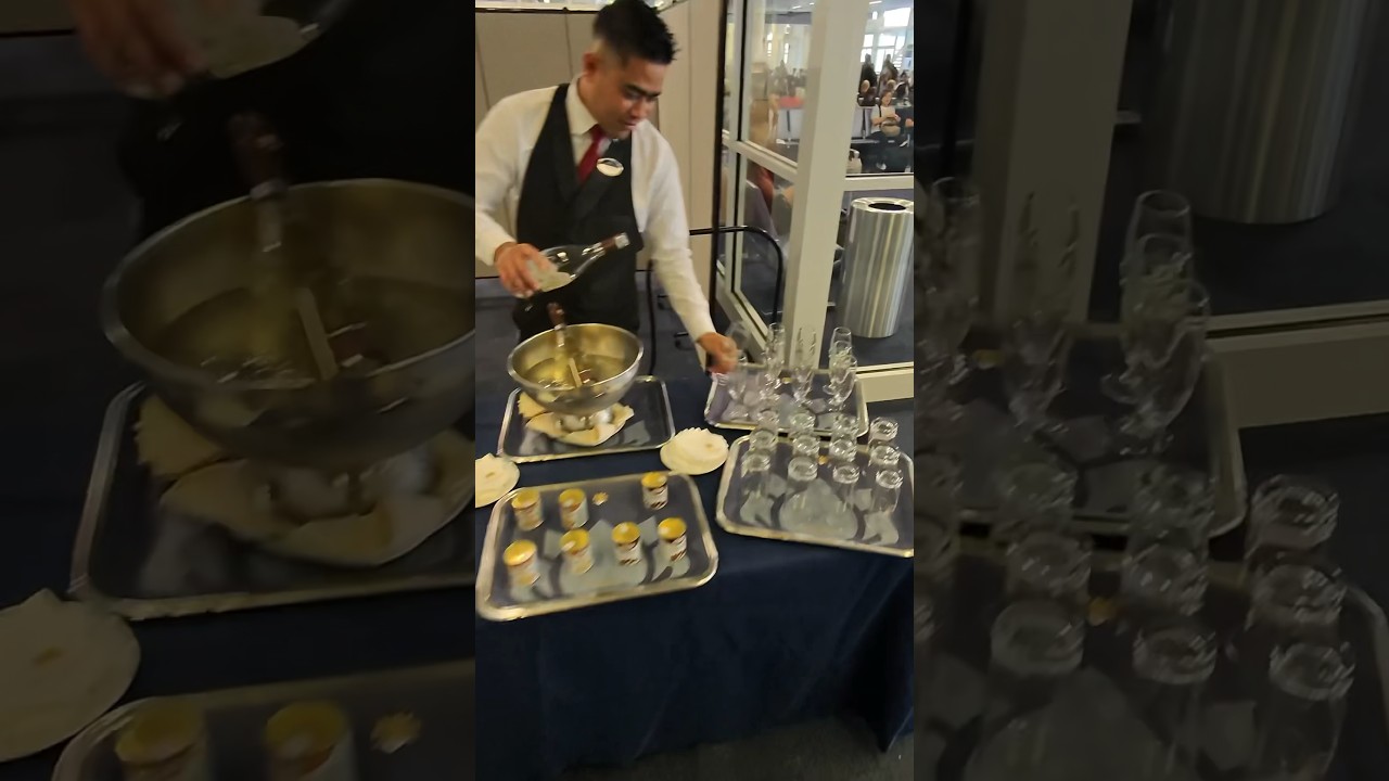 Turul exclusiv al clubului de iahturi: șampanie, serviciu majordom
