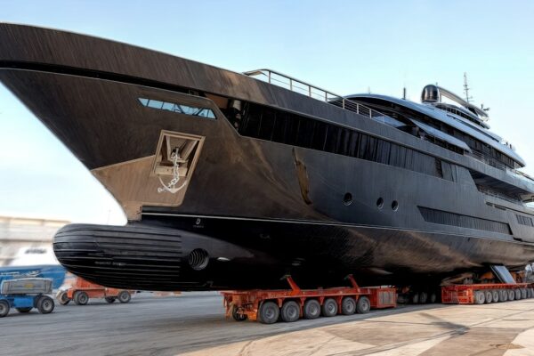 Producție de iahturi Giga Private Giga: în cele mai luxoase șantiere navale din lume din lume