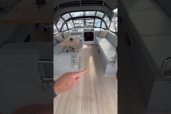 „Masiv Great Leisure Cockpit” #luxuryyachtlife #luxuryyachts #luxurylifestyle #luxuryliving #boats