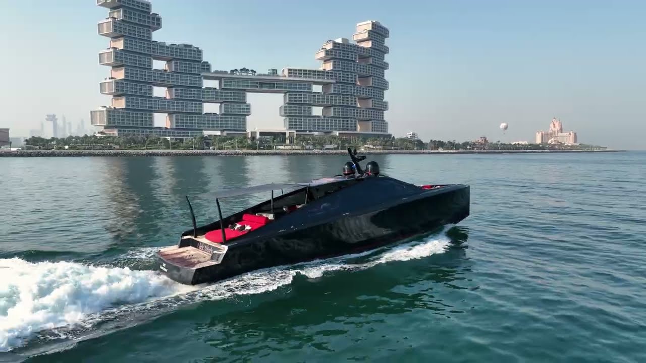 Barci de zi de lux de vânzare | Phoenix Yacht Management