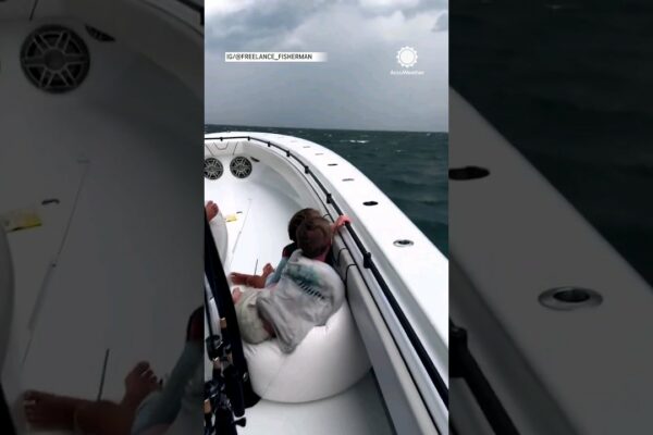 Scena intensă ca barcă de furtună | Accuweather