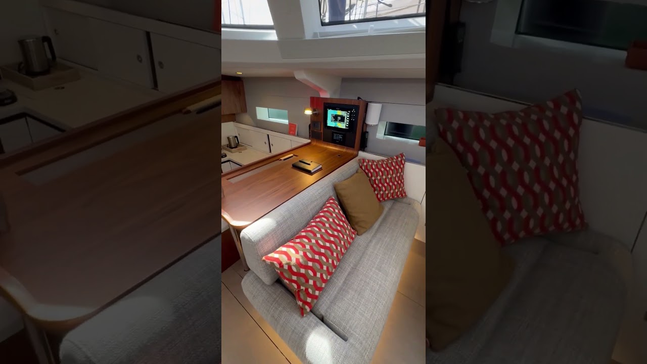 „Aruncați o privire la cabina principală de aici” #yachting #sailingboat #luxuryyachtlife #luxurylifestyle
