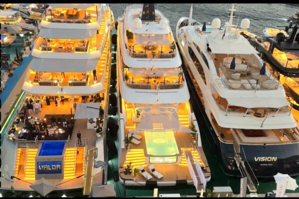 Spectacol de iahturi Monaco Brespanding 2025 Ziua 1!@Emman25MC