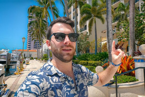 Verificând în clubul de iahturi de la Boca Raton. Unul dintre cele mai bune hoteluri din America de 5 stele