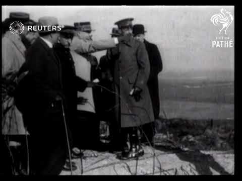 FRANȚA: Regele Alfonso al Spaniei la Verdun (1919)