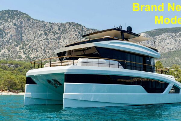 Tur de iaht de 8,5 milioane de euro: Lazzara LPC300