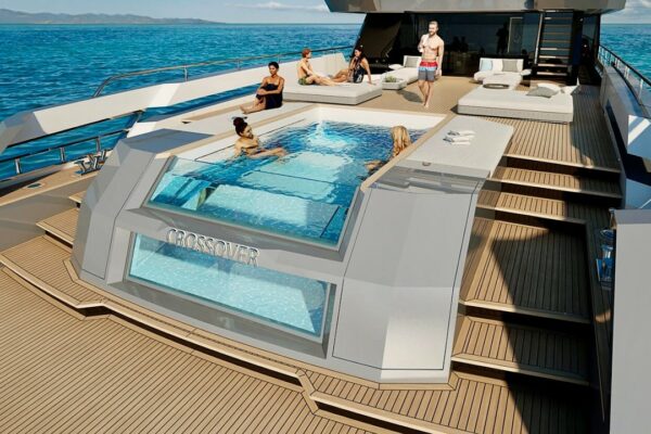 Tur superyacht de 26,9 milioane de euro: Columbus Crossover 42