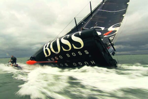 Alex Thomson încearcă Keel Walk